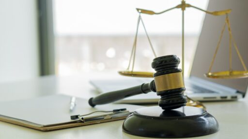 Kompleksowa pomoc radcy prawnego Tczew w sprawach prawa pracy i ubezpieczeń